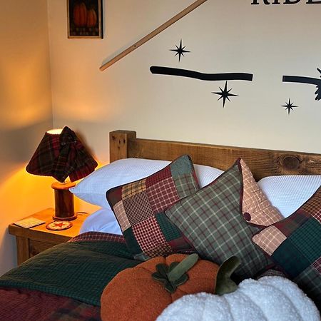Bumbleberry Cottage Gresford Buitenkant foto
