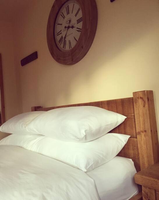 Bumbleberry Cottage Gresford Buitenkant foto