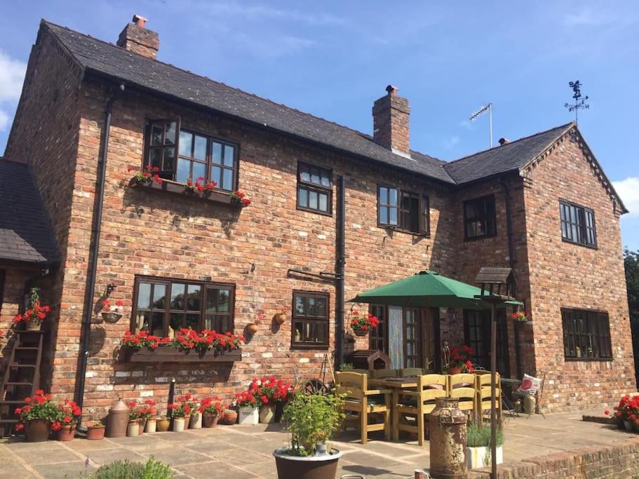 Bumbleberry Cottage Gresford Buitenkant foto
