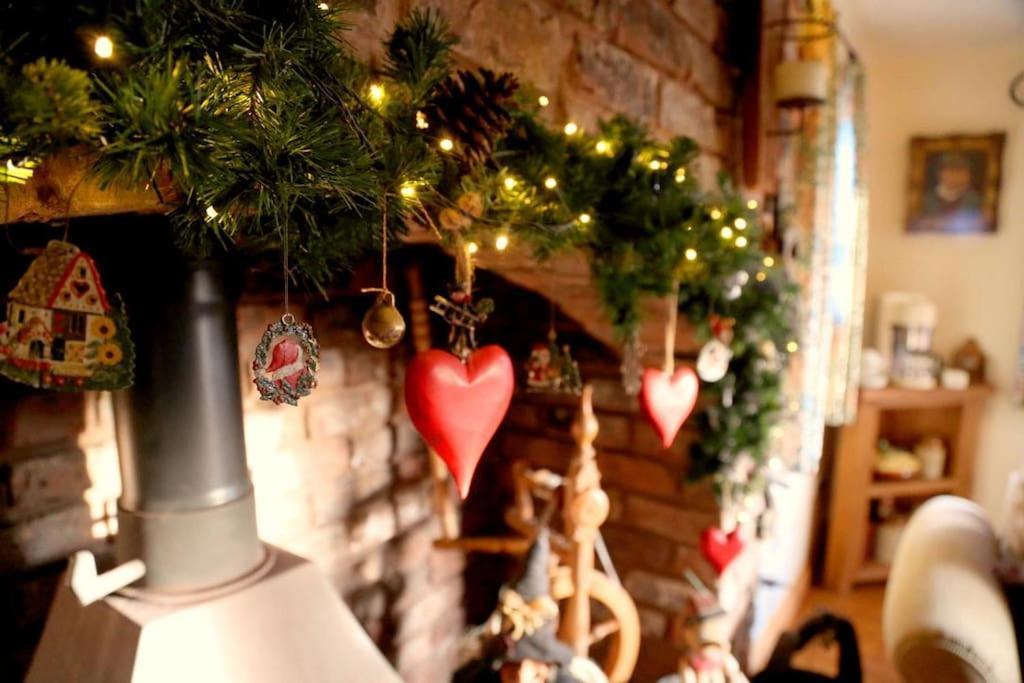 Bumbleberry Cottage Gresford Buitenkant foto